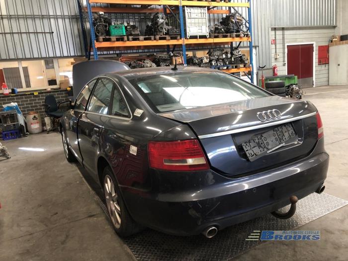 Audi A6 3.2 V6 24V FSI Quattro Sloopvoertuig (2004, Grijs)