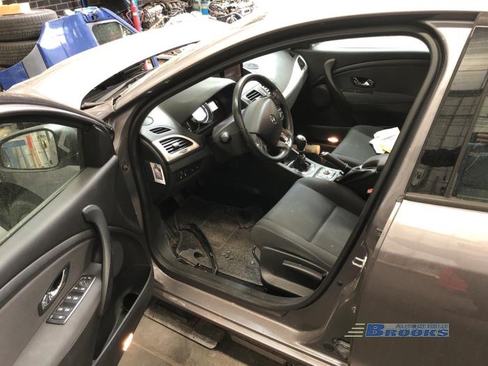 Renault Megane III Berline 1.5 dCi 110 Sloopvoertuig (2013, Grijs)