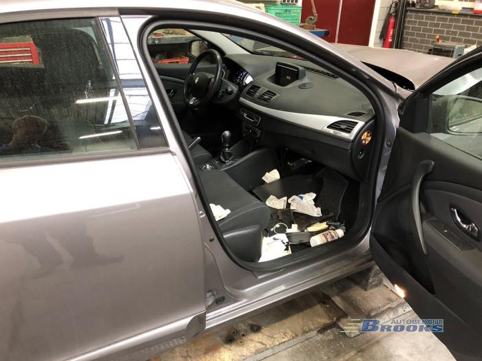 Renault Megane III Berline 1.5 dCi 110 Sloopvoertuig (2013, Grijs)