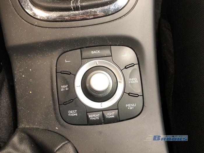 Renault Megane III Grandtour 1.2 16V TCE 130 Sloopvoertuig (2015, Titanium, Grijs)