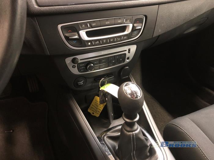 Renault Megane III Grandtour 1.2 16V TCE 130 Sloopvoertuig (2015, Titanium, Grijs)