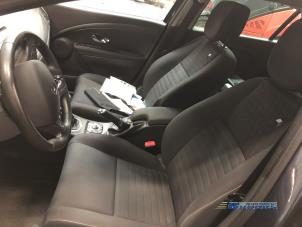 Renault Megane III Grandtour 1.2 16V TCE 130 Sloopvoertuig (2015, Titanium, Grijs)