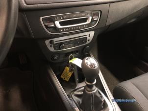 Renault Megane III Grandtour 1.2 16V TCE 130 Sloopvoertuig (2015, Titanium, Grijs)