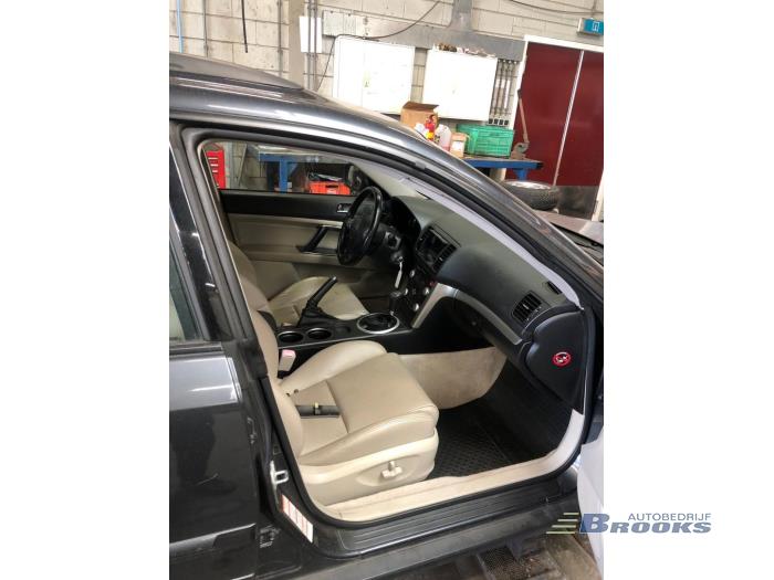 Subaru Legacy Touring Wagon 2.5 16V Sloopvoertuig (2008, Grijs)