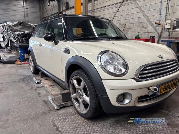 Mini Clubman 1.6 16V Cooper Sloopvoertuig (2008, Wit)