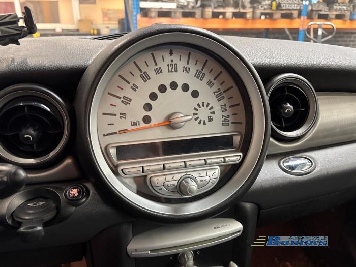 Mini Clubman 1.6 16V Cooper Sloopvoertuig (2008, Wit)