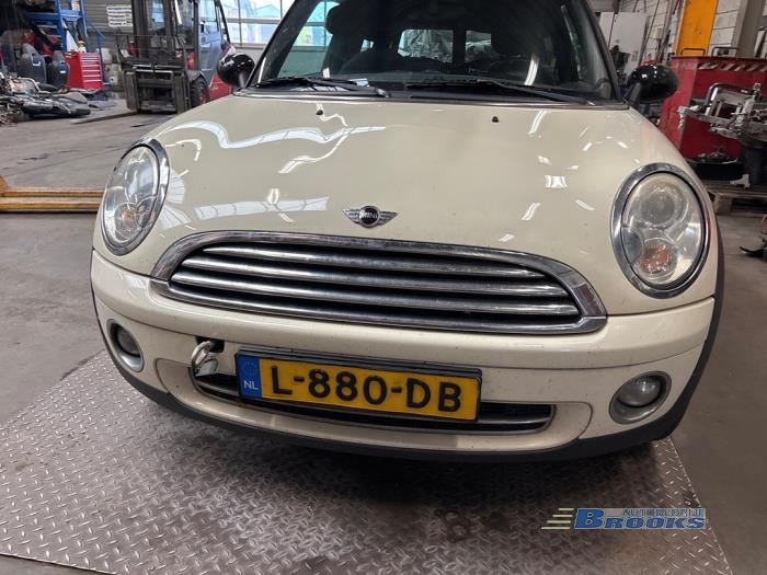 Mini Clubman 1.6 16V Cooper Sloopvoertuig (2008, Wit)