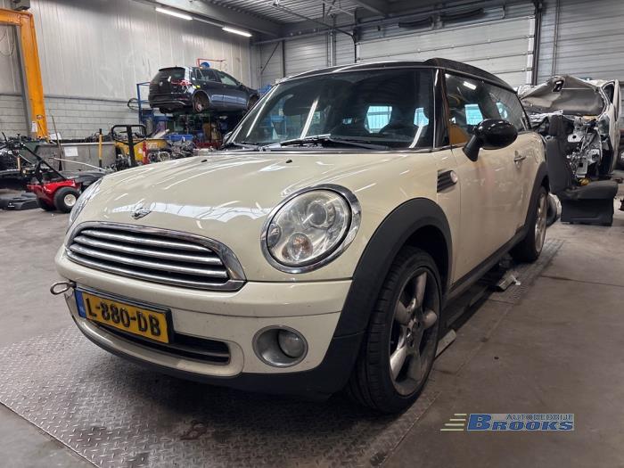Mini Clubman 1.6 16V Cooper Sloopvoertuig (2008, Wit)