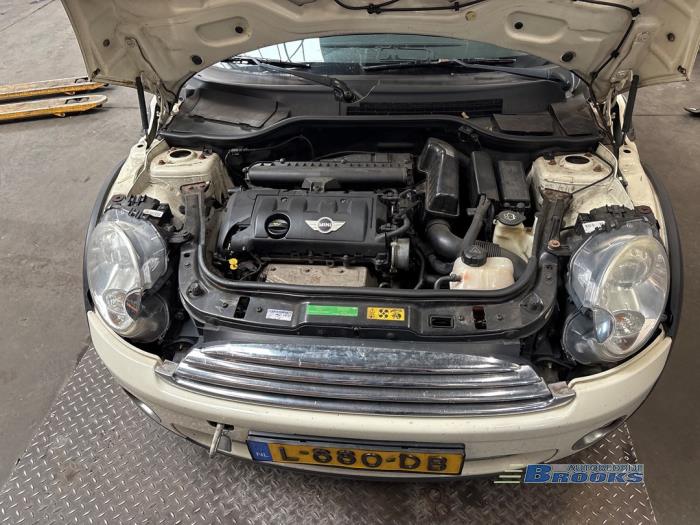 Mini Clubman 1.6 16V Cooper Sloopvoertuig (2008, Wit)