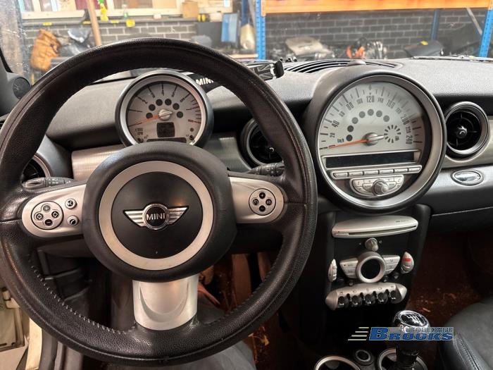 Mini Clubman 1.6 16V Cooper Sloopvoertuig (2008, Wit)