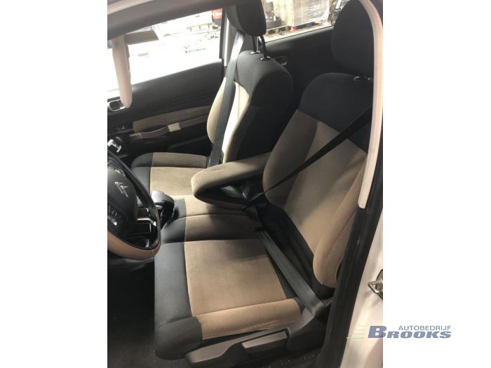 Citroen C4 Cactus 1.2 PureTech 82 12V Sloopvoertuig (2018, Wit, Blank)