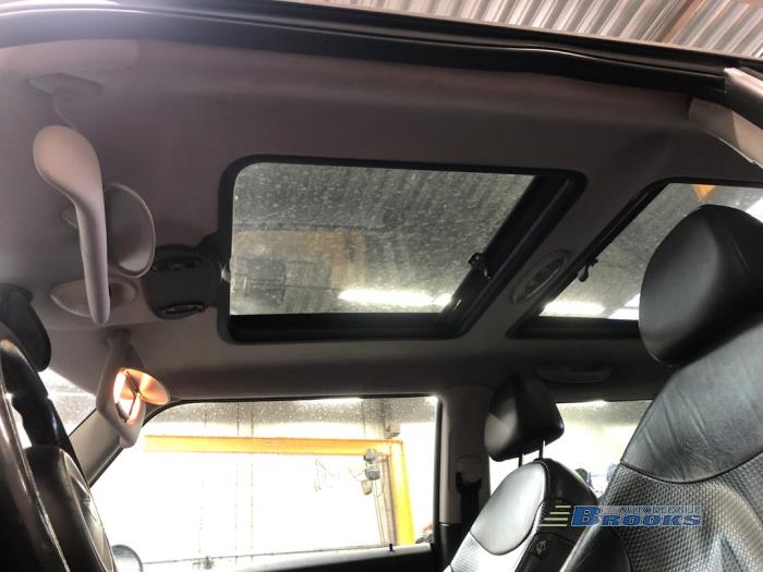 Mini Mini One/Cooper 1.6 16V Cooper Sloopvoertuig (2004, Zwart)