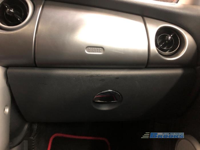 Mini Mini One/Cooper 1.6 16V Cooper Sloopvoertuig (2004, Zwart)