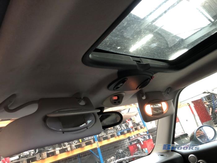 Mini Mini One/Cooper 1.6 16V Cooper Sloopvoertuig (2004, Zwart)