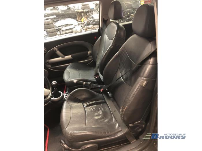 Mini Mini One/Cooper 1.6 16V Cooper Sloopvoertuig (2004, Zwart)