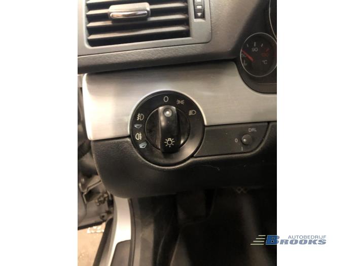 Audi A4 Avant 2.0 TDI Sloopvoertuig (2008, Grijs)