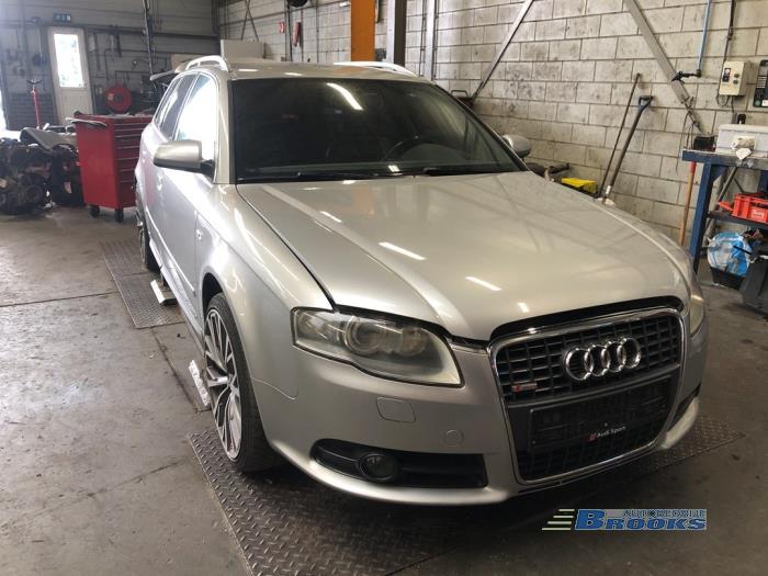Audi A4 Avant 2.0 TDI Sloopvoertuig (2008, Grijs)