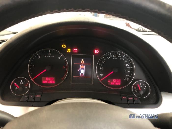 Audi A4 Avant 2.0 TDI Sloopvoertuig (2008, Grijs)