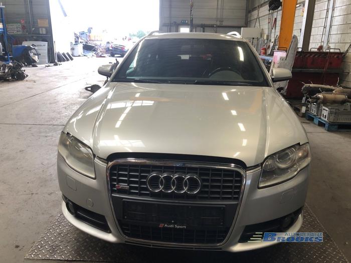 Audi A4 Avant 2.0 TDI Sloopvoertuig (2008, Grijs)