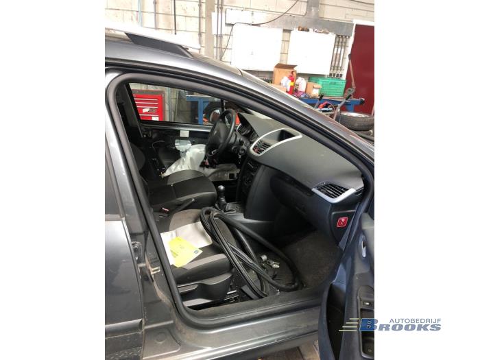 Peugeot 207 SW 1.4 16V Vti Sloopvoertuig (2008, Zilvergrijs, Moonmist)