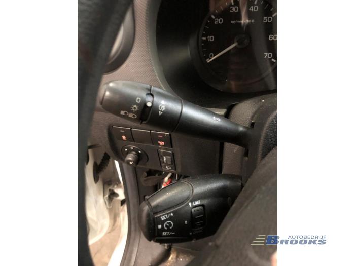 Citroen Berlingo 1.6 BlueHDI 100 Sloopvoertuig (2017, Graniet, Wit, Blank)