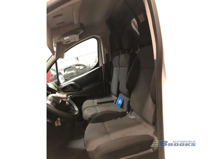 Citroen Berlingo 1.6 BlueHDI 100 Sloopvoertuig (2017, Graniet, Wit, Blank)