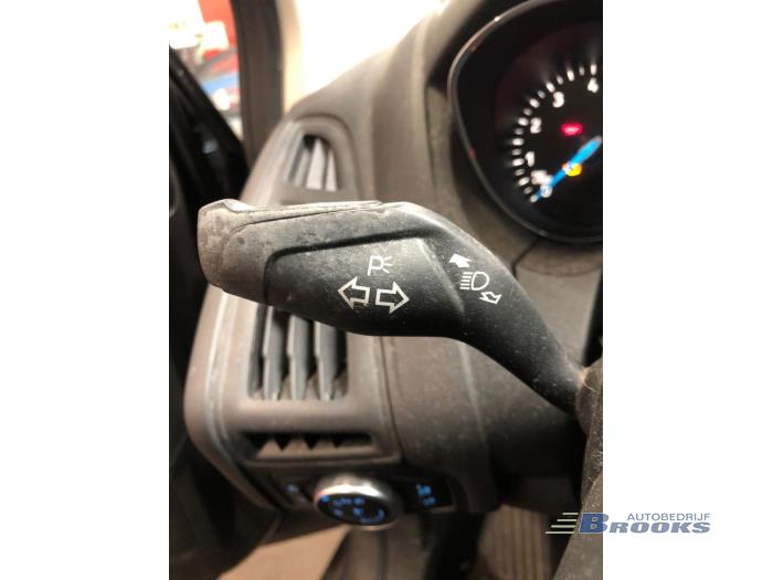 Ford Focus 3 Wagon 1.0 Ti-VCT EcoBoost 12V 125 Sloopvoertuig (2015, Grijs)