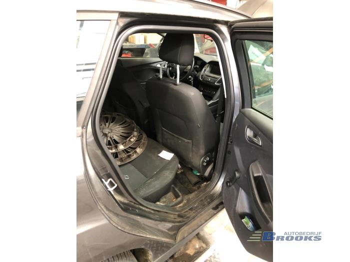 Ford Focus 3 Wagon 1.0 Ti-VCT EcoBoost 12V 125 Sloopvoertuig (2015, Grijs)