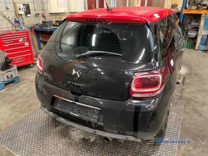 Citroen DS 3 1.2 12V PureTech 110 S&S Sloopvoertuig (2015, Zwart)