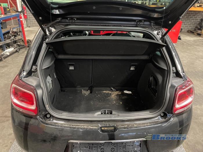 Citroen DS 3 1.2 12V PureTech 110 S&S Sloopvoertuig (2015, Zwart)