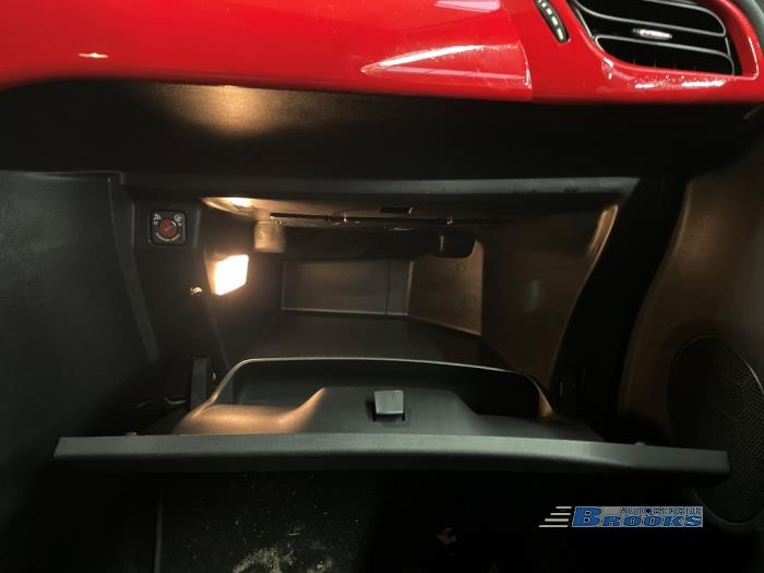 Citroen DS 3 1.2 12V PureTech 110 S&S Sloopvoertuig (2015, Zwart)