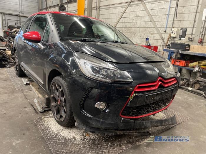 Citroen DS 3 1.2 12V PureTech 110 S&S Sloopvoertuig (2015, Zwart)