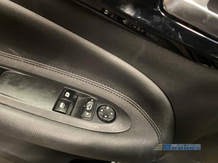 Citroen DS 3 1.2 12V PureTech 110 S&S Sloopvoertuig (2015, Zwart)