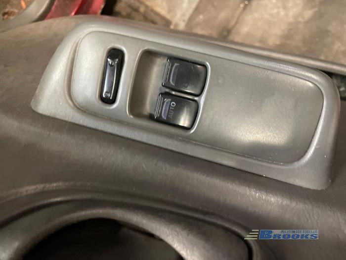 Suzuki Ignis 1.3 16V Sloopvoertuig (2001, Rood)