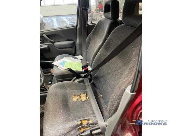 Suzuki Ignis 1.3 16V Sloopvoertuig (2001, Rood)