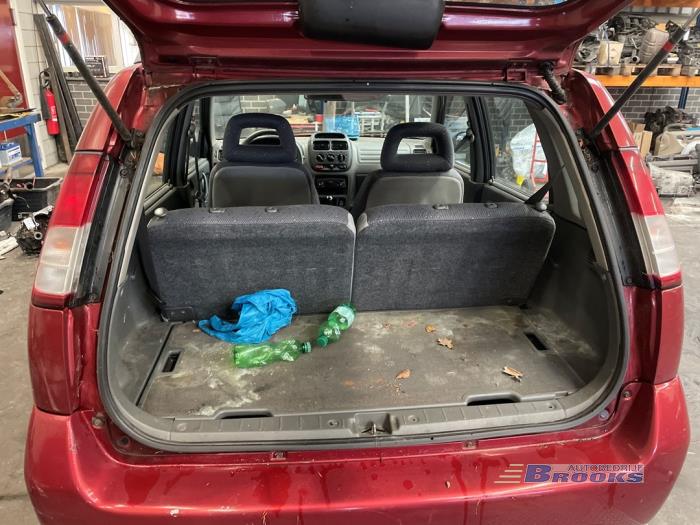 Suzuki Ignis 1.3 16V Sloopvoertuig (2001, Rood)