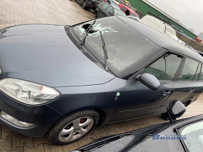 Skoda Fabia II Combi 1.2 TDI 12V Greenline Sloopvoertuig (2012, Grijs)