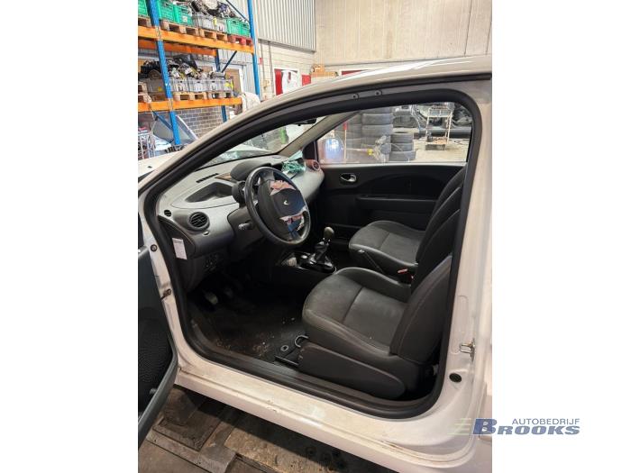 Renault Twingo II 1.2 16V Sloopvoertuig (2011, Wit)