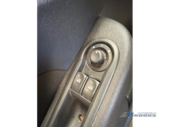 Renault Twingo II 1.2 16V Sloopvoertuig (2011, Wit)