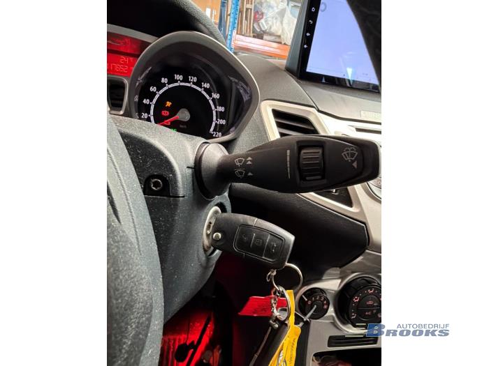 Ford Fiesta 6 1.25 16V Sloopvoertuig (2012, Wit)