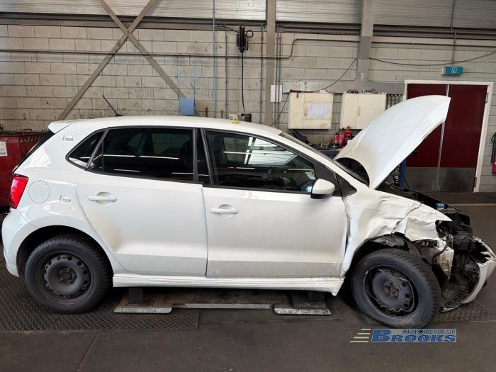 Volkswagen Polo V 1.0 TSI 12V BlueMotion Sloopvoertuig (2017, Wit)