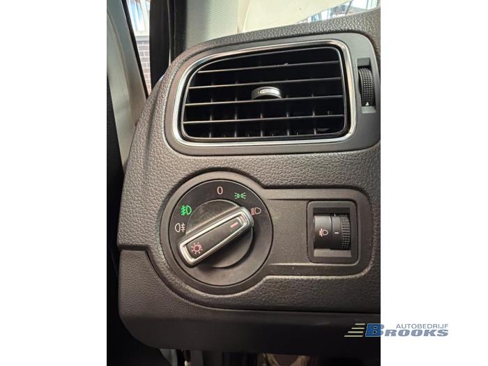 Volkswagen Polo V 1.0 TSI 12V BlueMotion Sloopvoertuig (2017, Wit)