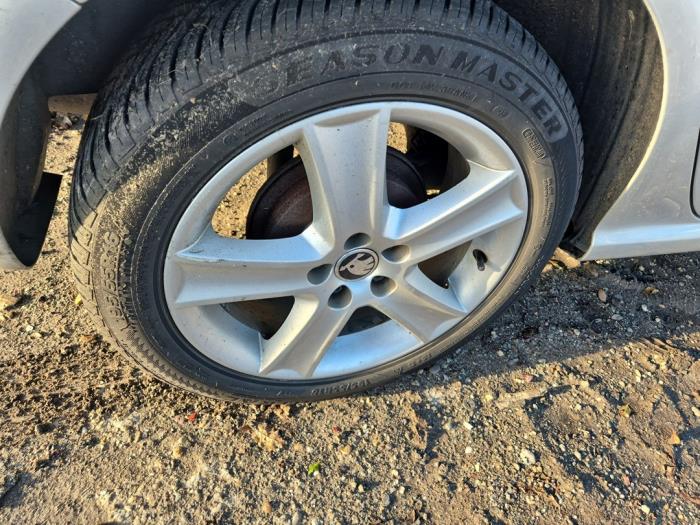 Skoda Fabia 1.4i 16V Sloopvoertuig (2006, Metallic, Zilvergrijs)