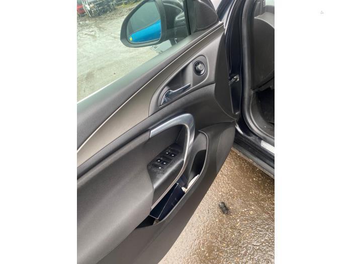 Opel Insignia 1.4 Turbo 16V Ecotec Sloopvoertuig (2012, Zwart)