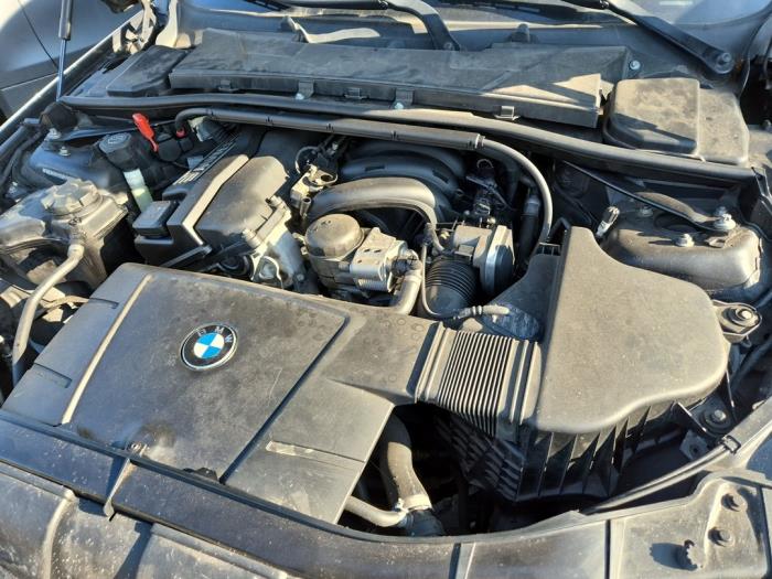 BMW 3 serie 318i 16V Sloopvoertuig (2006, Grijs)