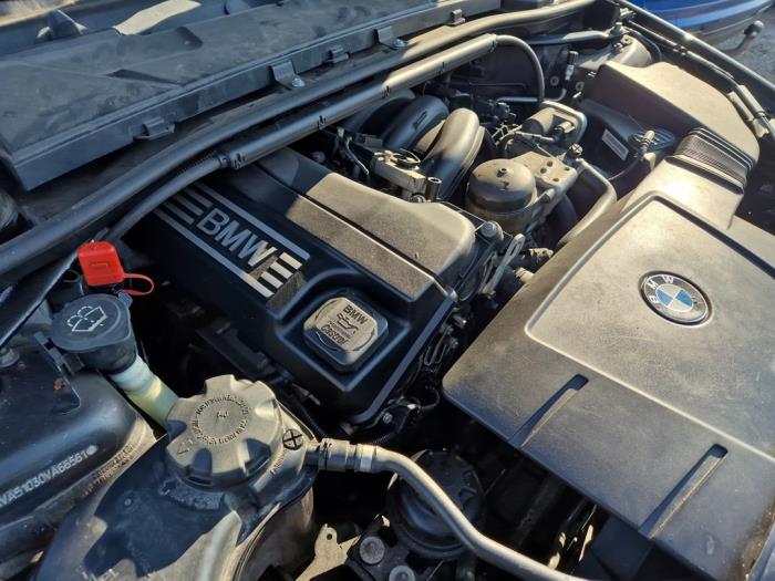 BMW 3 serie 318i 16V Sloopvoertuig (2006, Grijs)