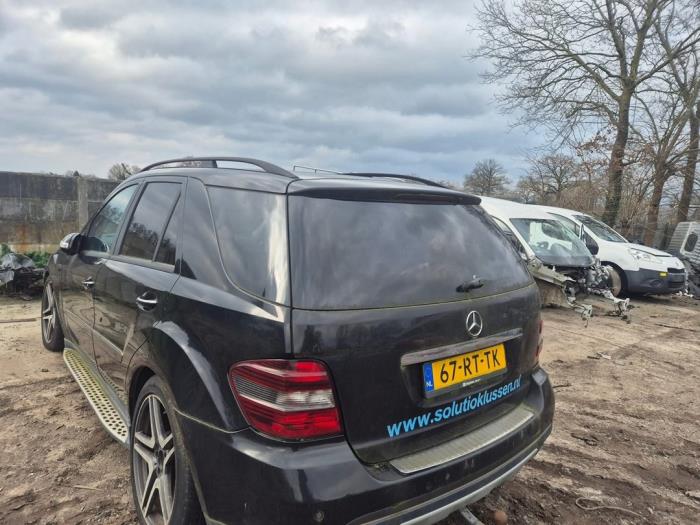 Mercedes ML II 3.0 ML-320 CDI 4-Matic V6 24V Sloopvoertuig (2005, Zwart)