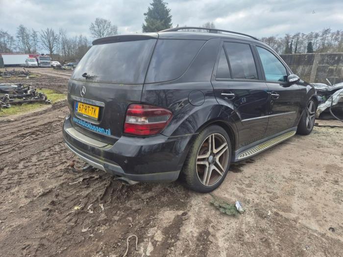 Mercedes ML II 3.0 ML-320 CDI 4-Matic V6 24V Sloopvoertuig (2005, Zwart)