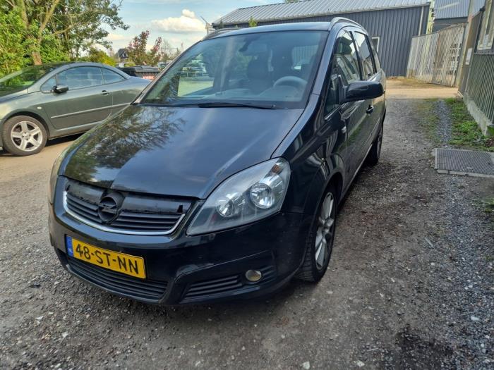 Opel Zafira 1.9 CDTI 16V Sloopvoertuig (2006, Zwart)