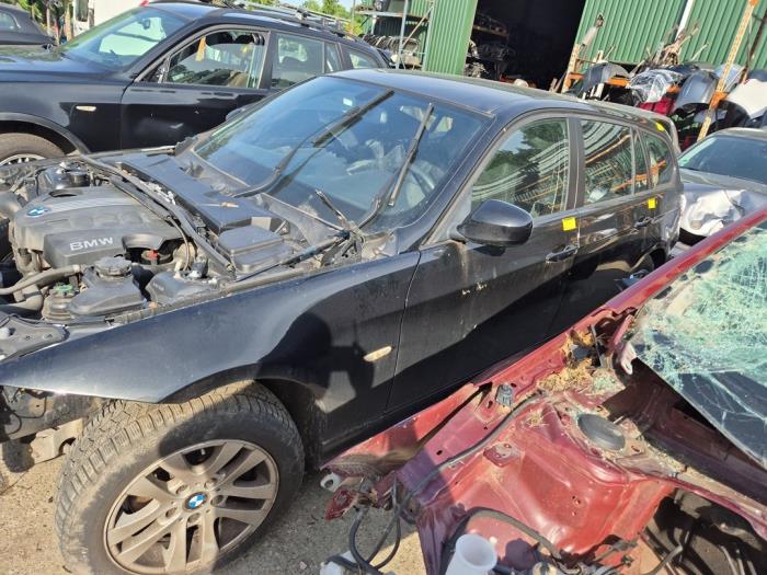 BMW 3 serie Touring 318d 16V Sloopvoertuig (2010, Zwart)